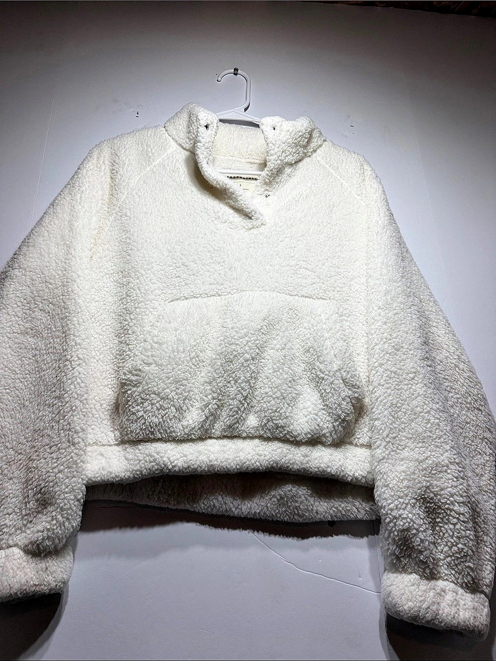 Aeropostale Teddy Fleece Pullover in White Size Small